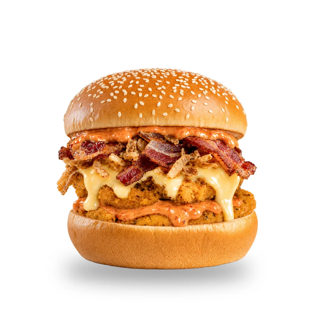 Bully Crunch, pollo impanato, pancetta croccante, fonduta, cipolla croccante, salsa barbecue